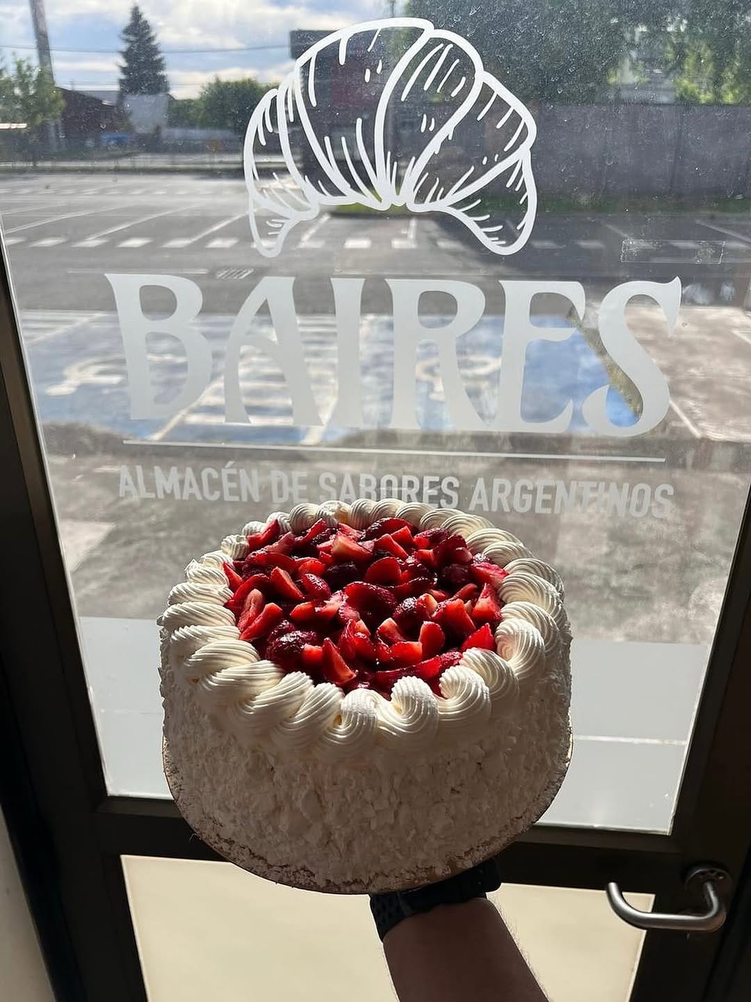 Post 9 by BAIRES Almacén de Sabores Argentinos, Panadería y Pastelería on Instagram (image)