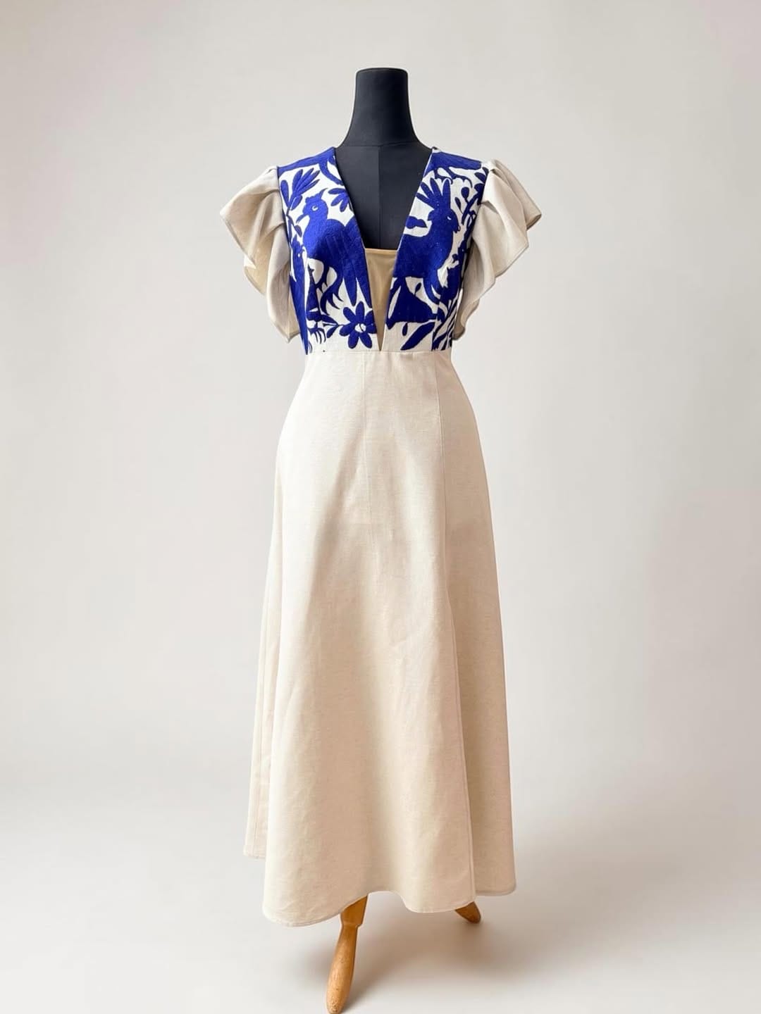 Post 6 by Ropa Mexicana l Bordado Artesanal on Instagram (carousel)