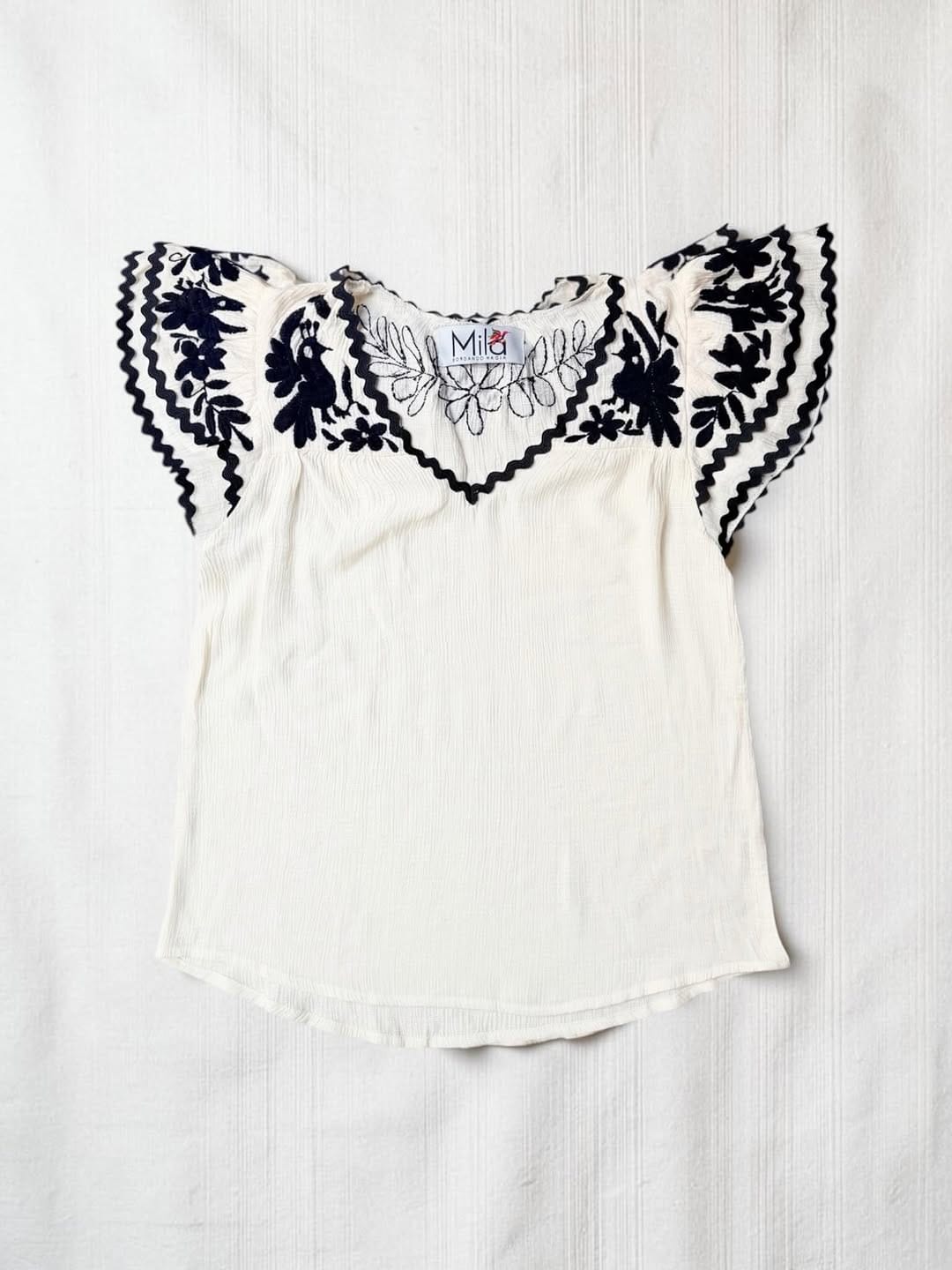 Post 8 by Ropa Mexicana l Bordado Artesanal on Instagram (carousel)