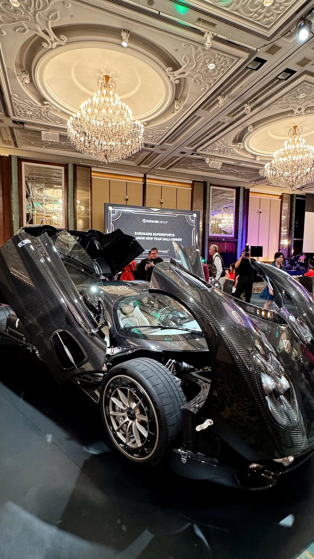 Post 6 by Jerrold Quek on Instagram (video)