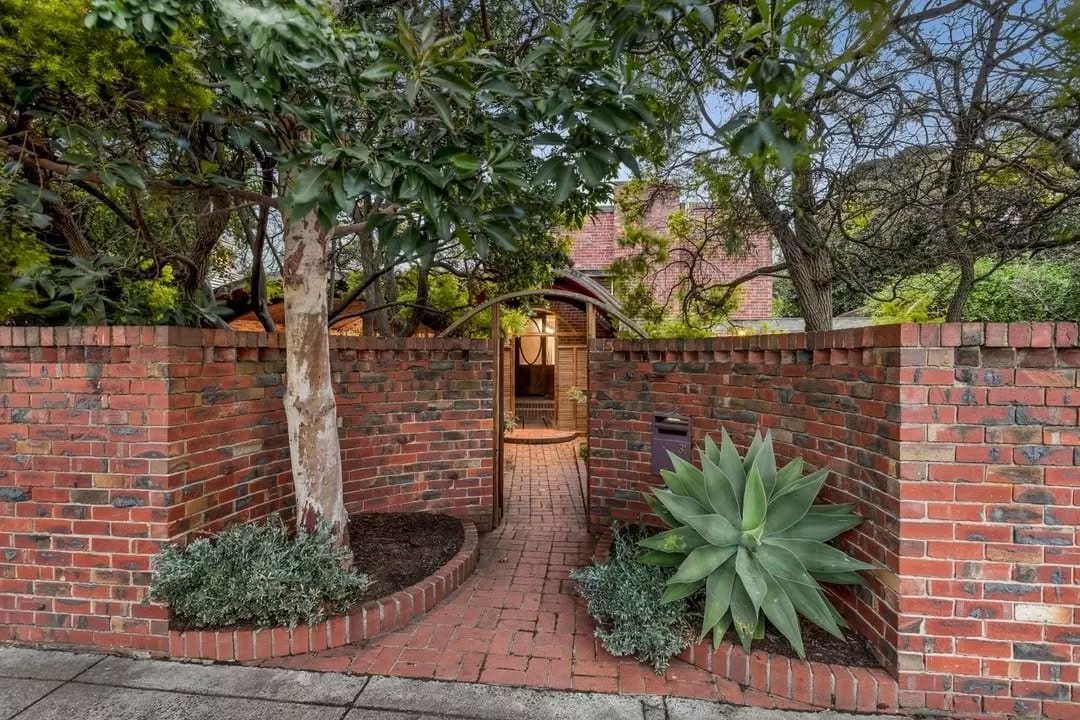 Post 4 by RT Edgar | Luxury Real Estate | Melbourne & Victoria on Instagram (carousel)