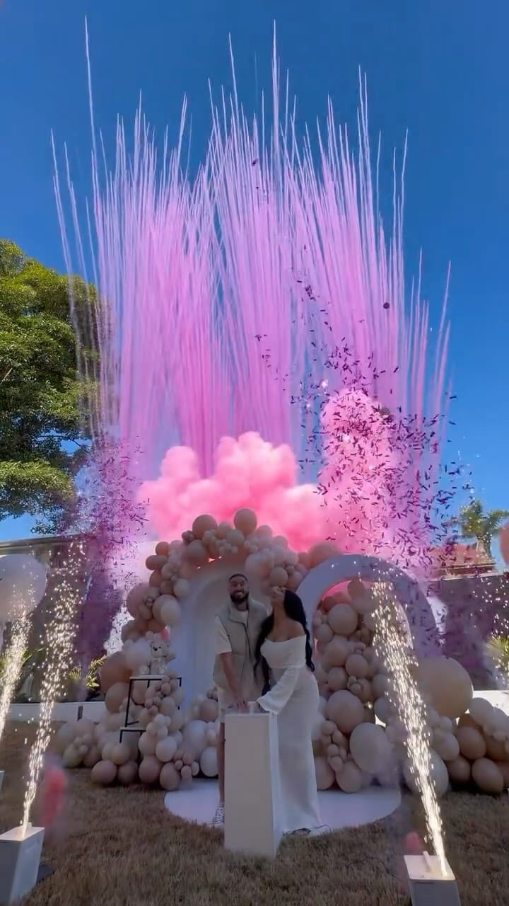 Post 10 by Sydney balloons on Instagram (video)