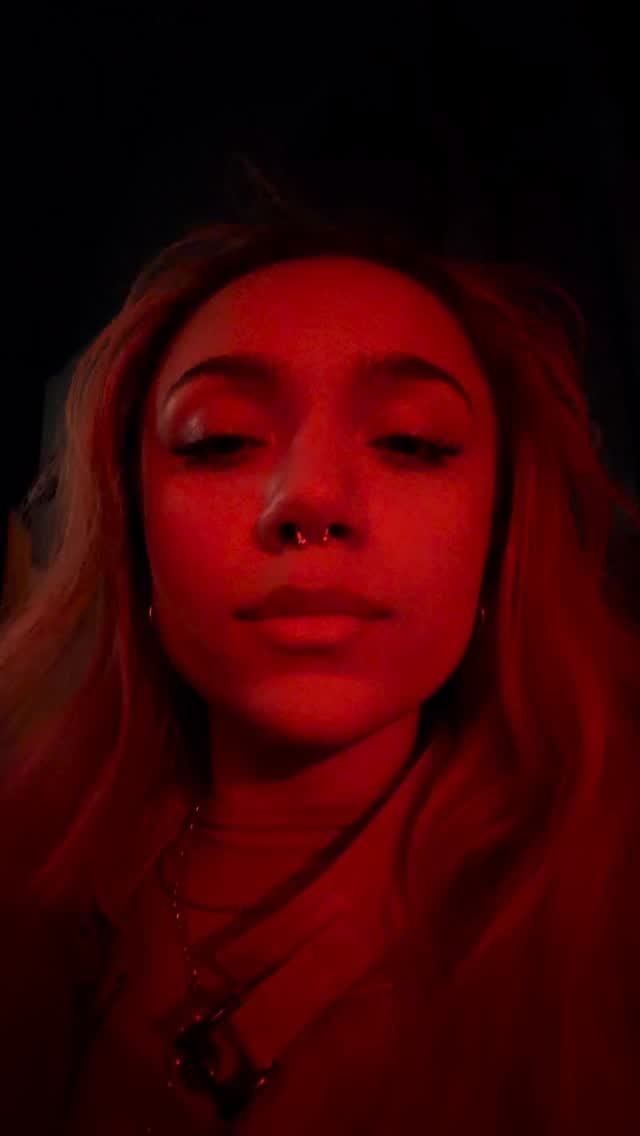 Post 5 by 𝑑𝑒𝑗𝑎 𝑟𝑜𝑏𝑖𝑛𝑠𝑜𝑛🦇🕸 on Instagram (video)