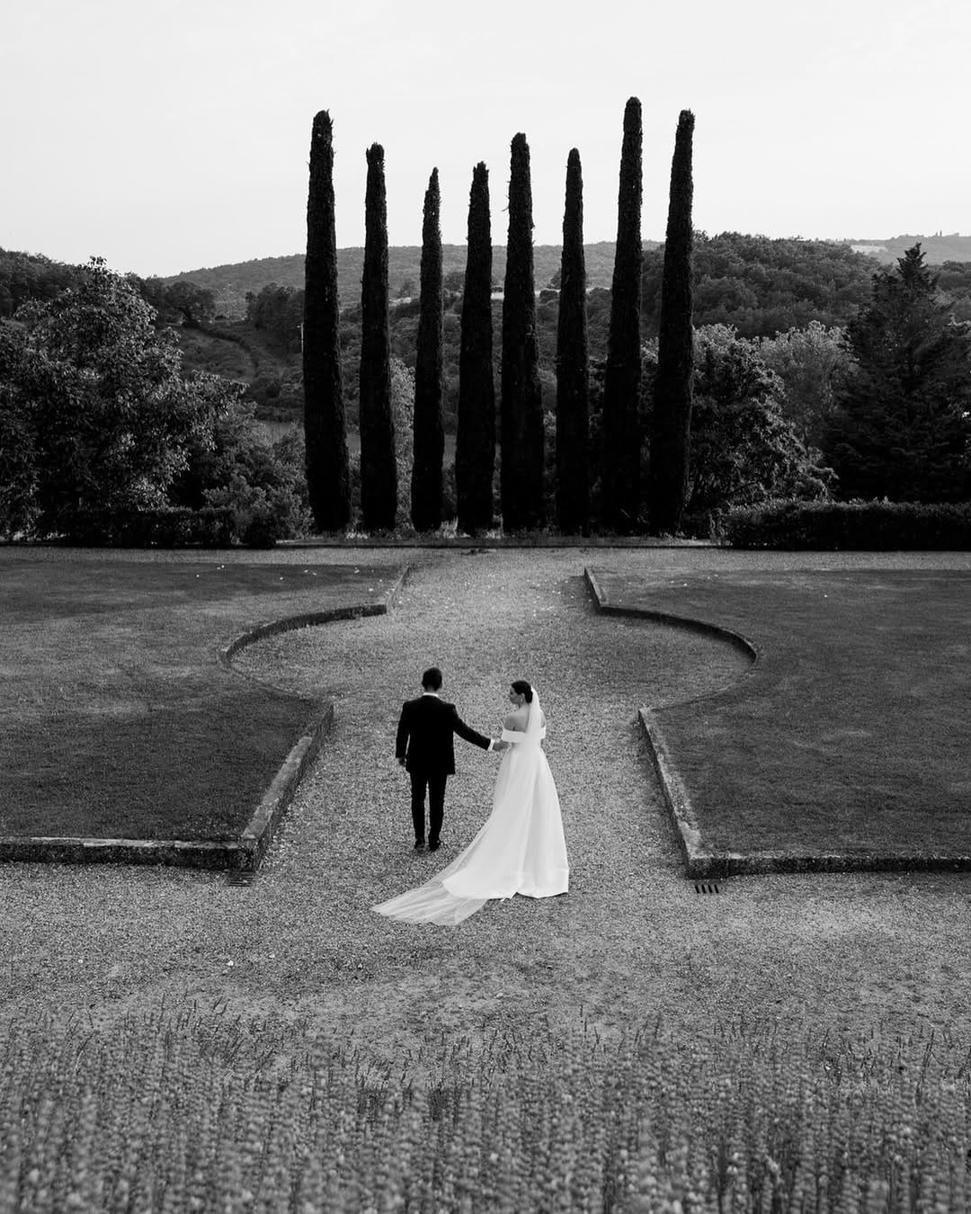 Post 9 by Jenna Fahey - White | Wedding Photographer on Instagram (carousel)