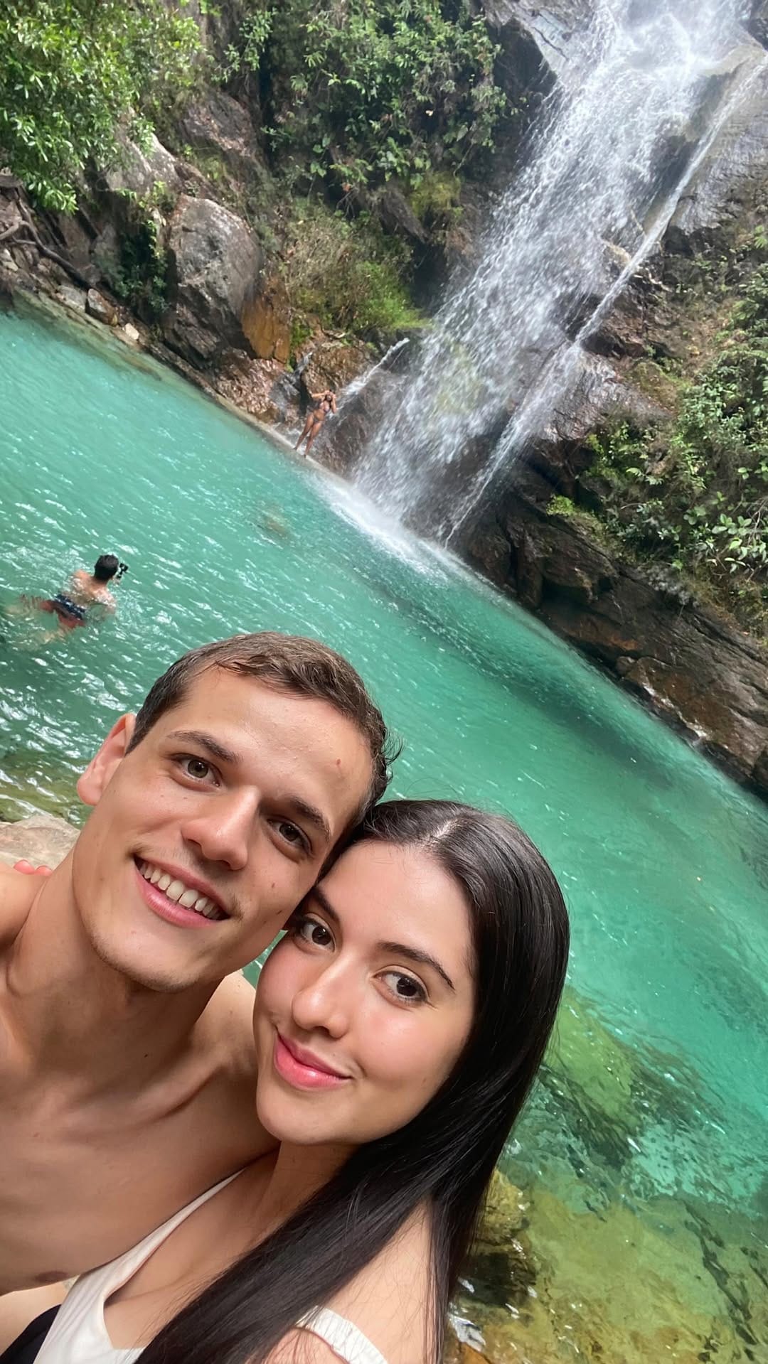 Post 2 by Victória Mary on Instagram (video)