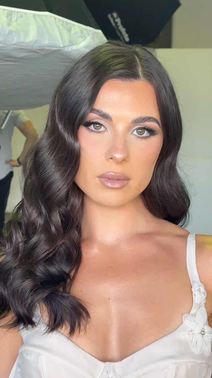Post 10 by Perth Bridal Hairstylist on Instagram (video)