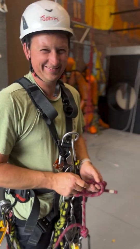 Post 7 by Urban Abseiler on Instagram (video)