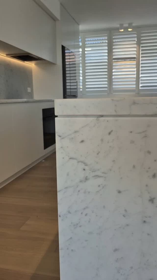 Post 8 by Alex Saad on Instagram (video)