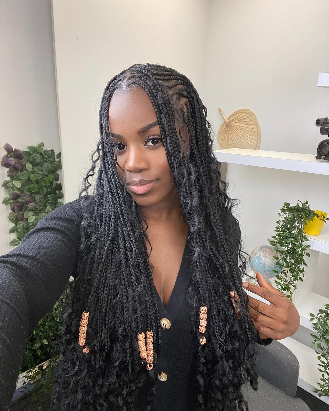 Post 10 by SBM Beauty Officiel on Instagram (carousel)