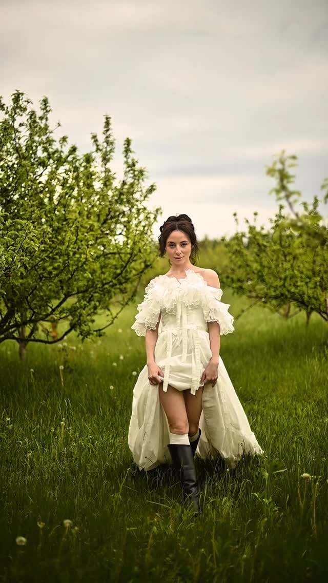 Post 7 by Alyona Tovmash|Фотограф Прилуки🇺🇦 on Instagram (video)