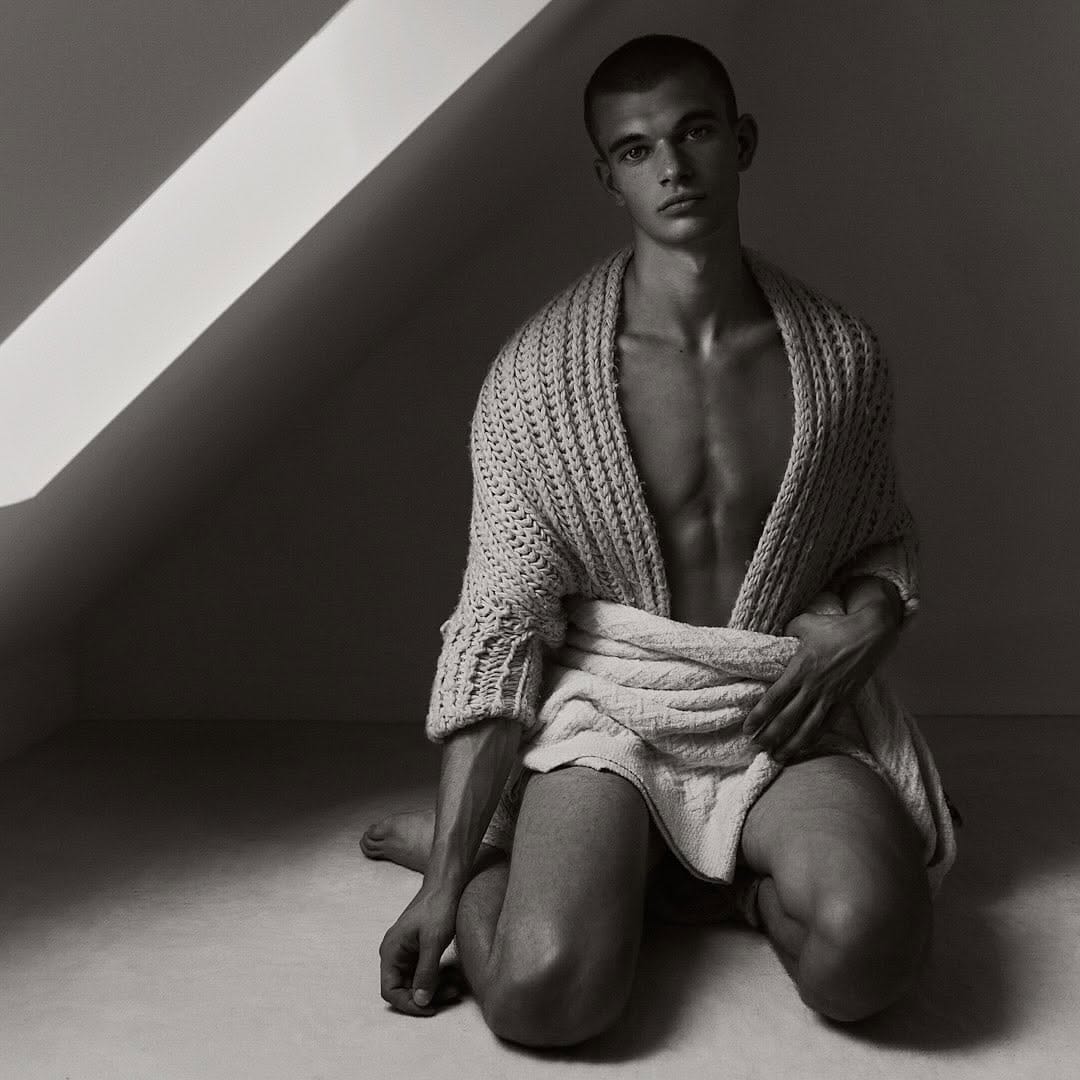 Post 6 by OSCAR OUK on Instagram (image)
