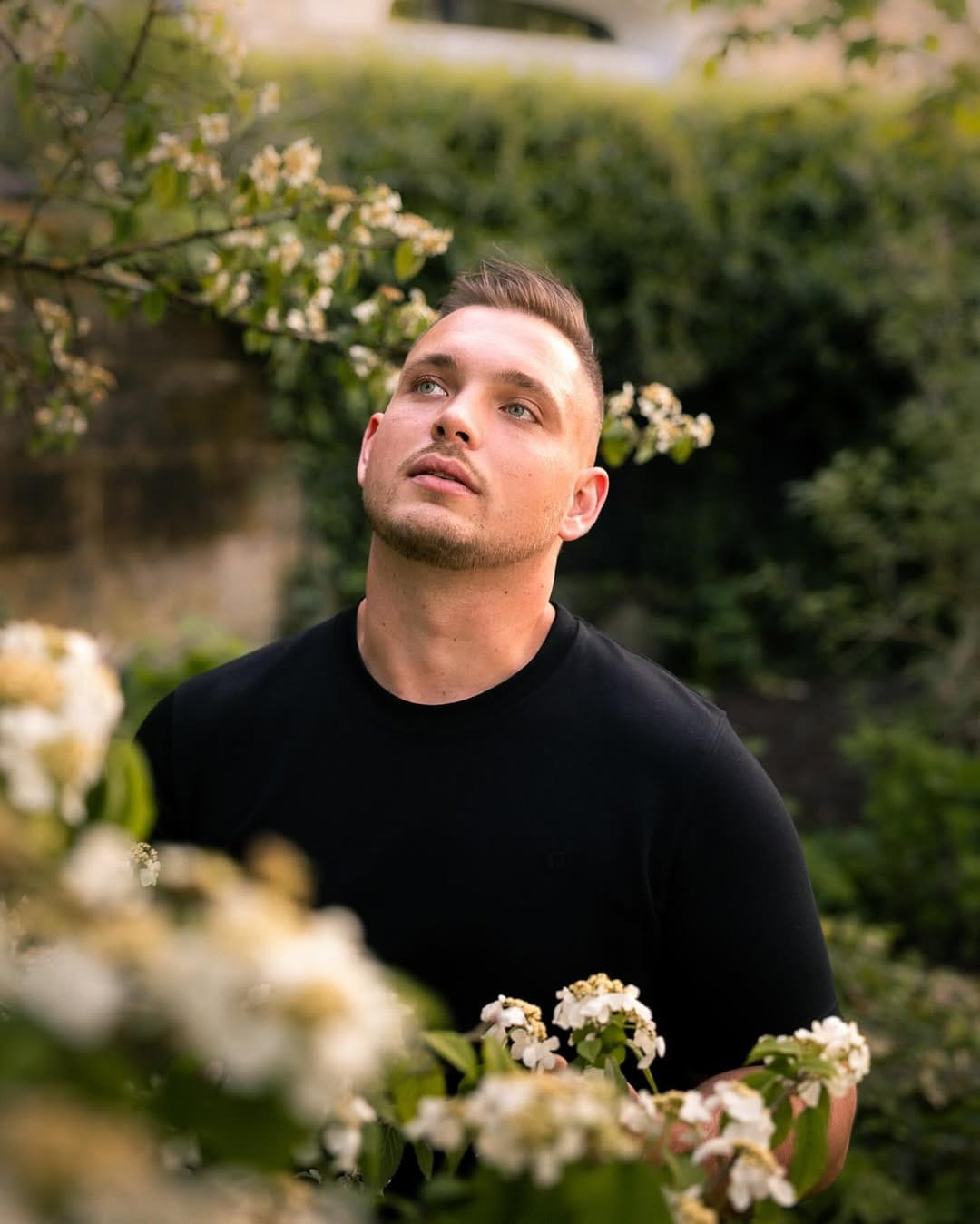 Post 7 by Arthur Dacquay | Portrait Confiance Bordeaux on Instagram (carousel)
