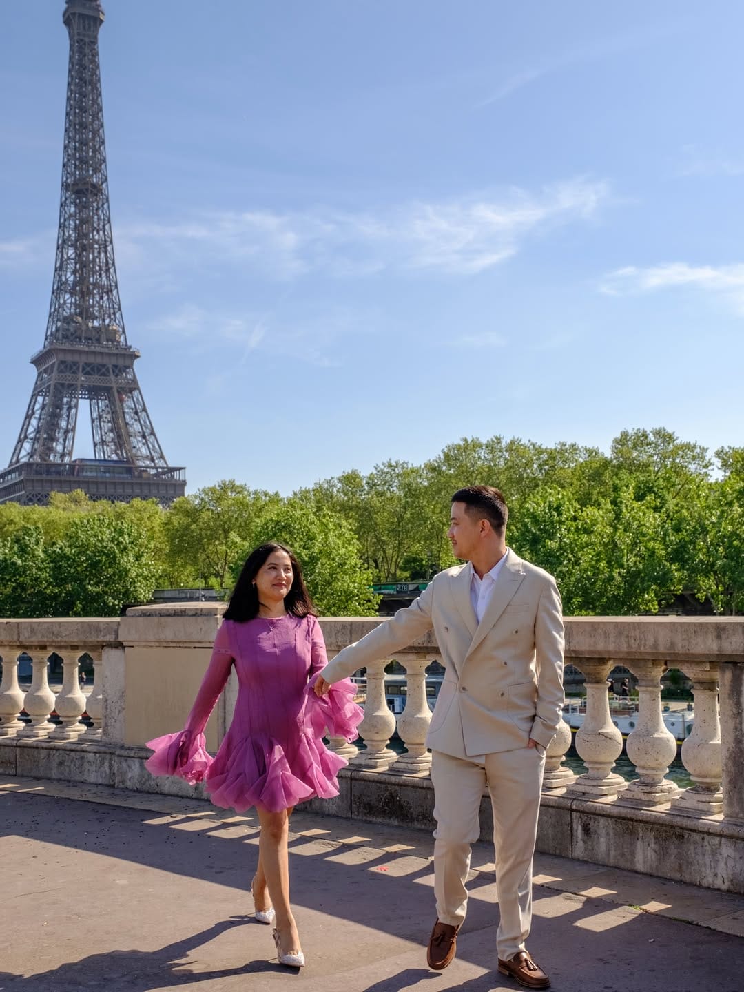 Post 6 by The Parisian Photographers | Paris photoshoots on Instagram (carousel)