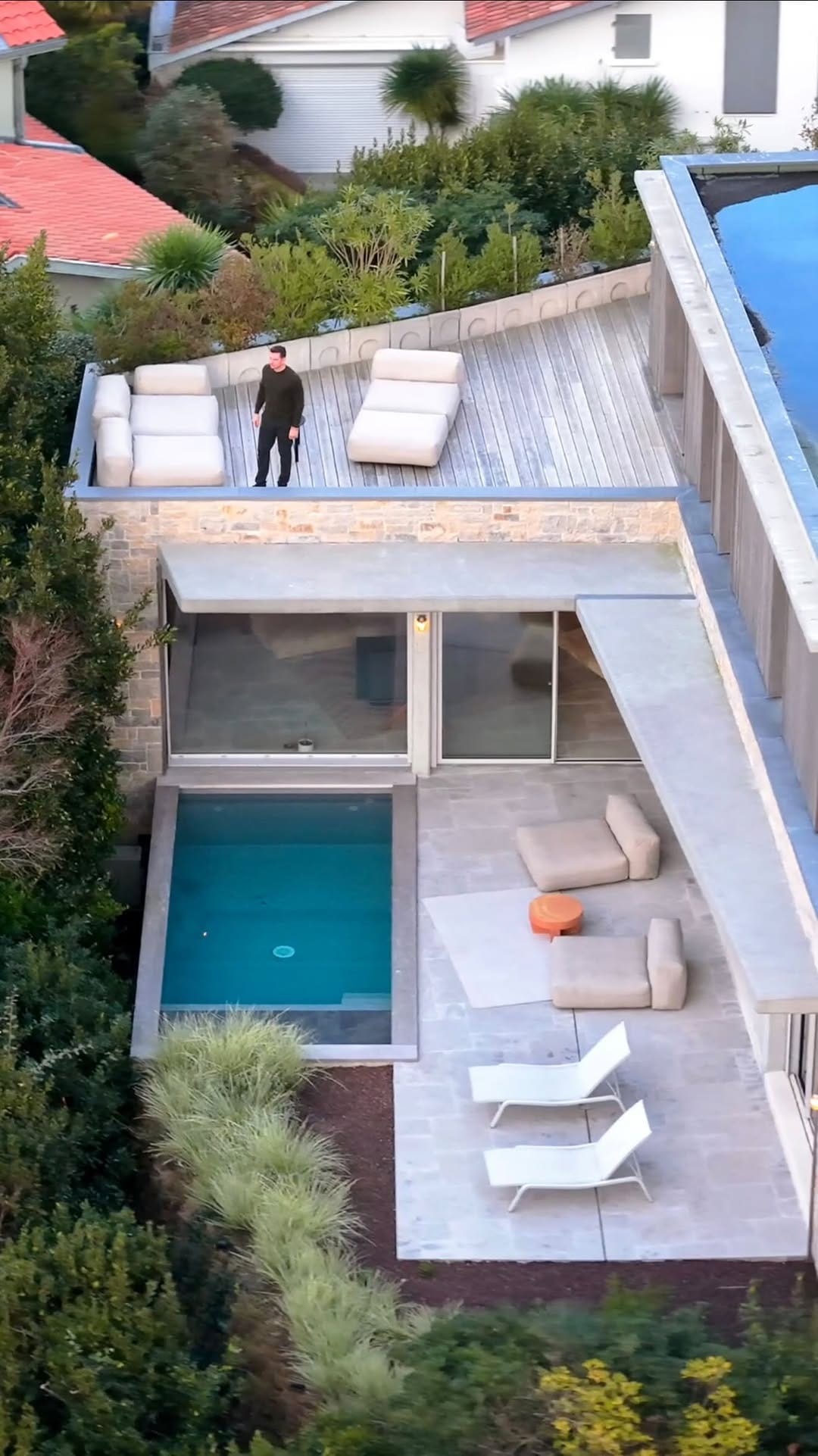 Post 9 by Alex Gaines on Instagram (video)