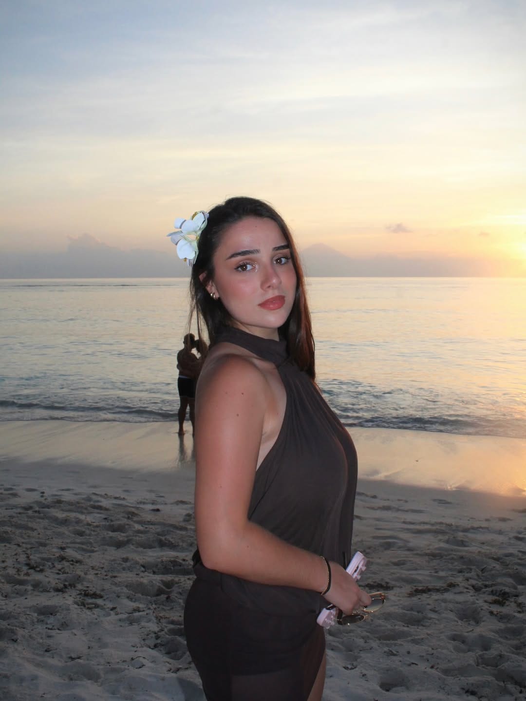 Post 9 by Rebeca Rodrigues Gonçalves on Instagram (carousel)
