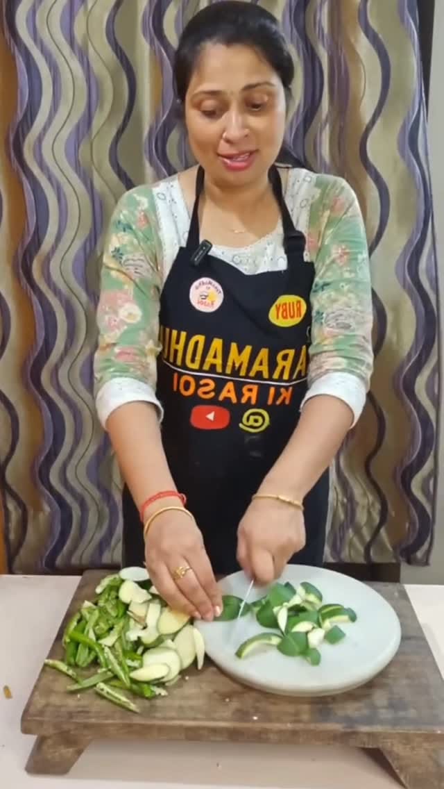 Post 4 by Ruby Yadav on Instagram (video)