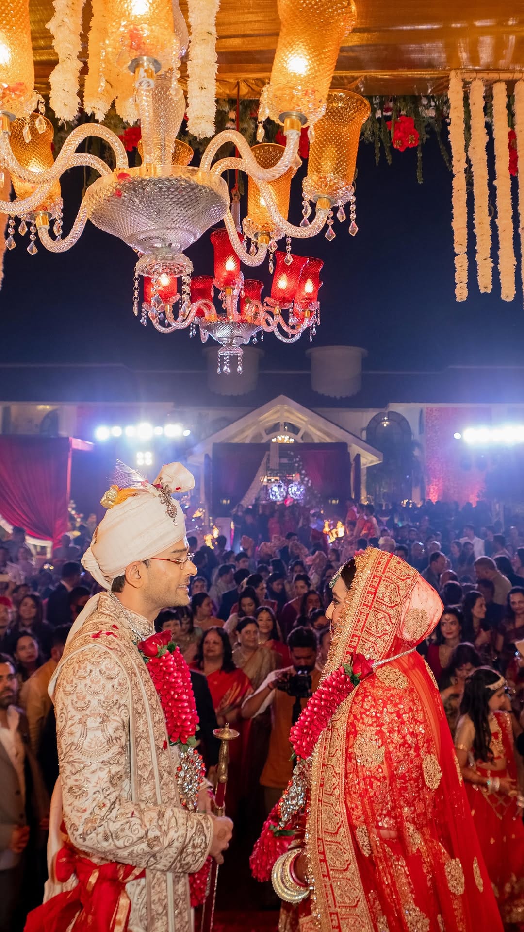 Post 10 by Aarti Vaid Singhi on Instagram (video)