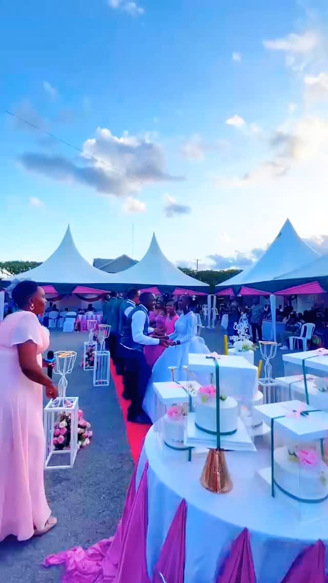 Post 1 by DN Cakes Empire on Instagram (video)