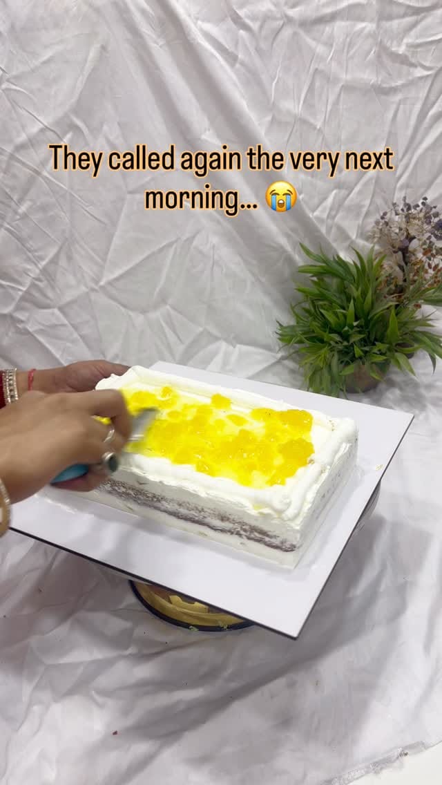 Post 7 by Cake'o'licious by Saloni | Delhi Cake Artist on Instagram (video)