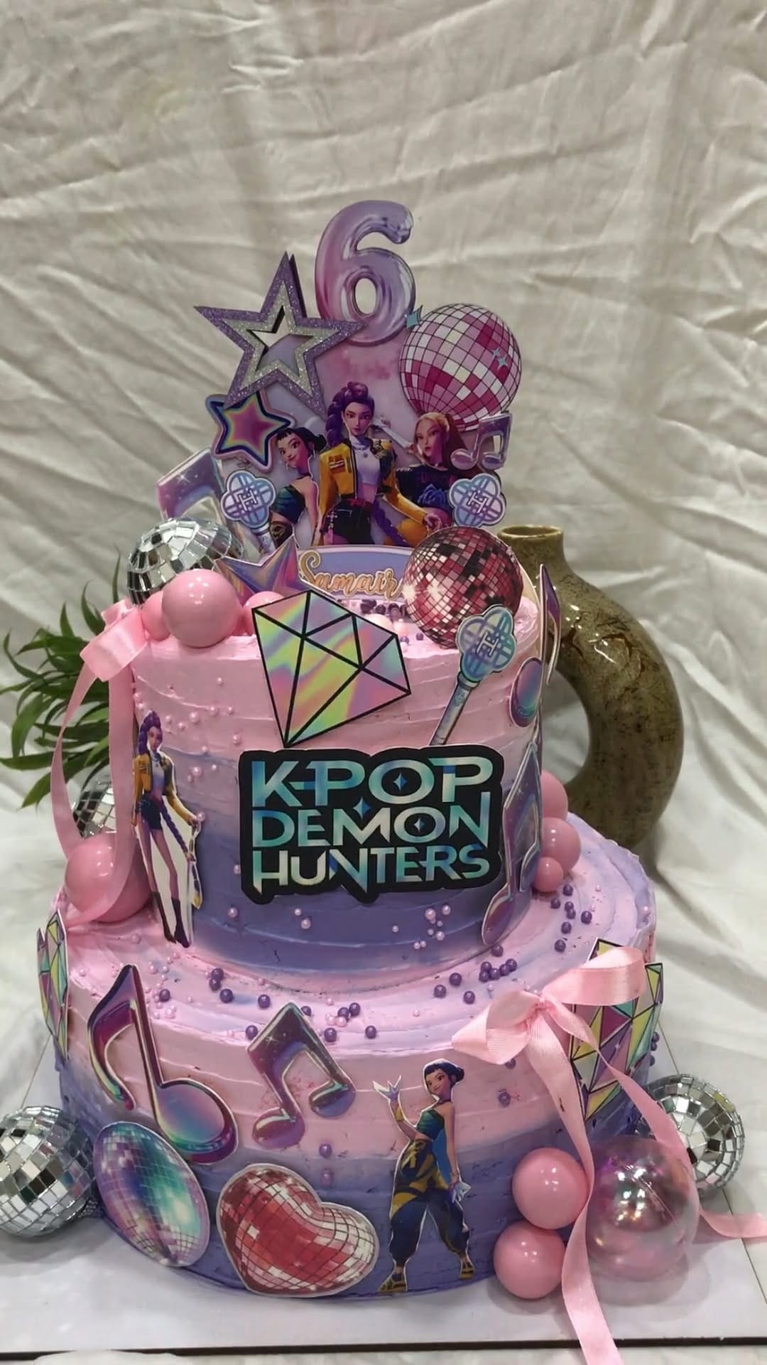Post 2 by Cake'o'licious by Saloni | Delhi Cake Artist on Instagram (video)