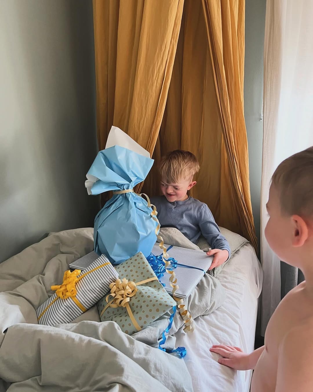 Post 5 by 👨Oscar👩‍🦰Hanna👶Elliot👶Oliver on Instagram (carousel)