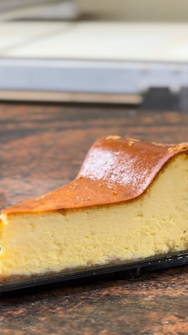 Post 2 by Ｃｏｌｌｉｎａ Ｂａｋｅｒｙ on Instagram (video)