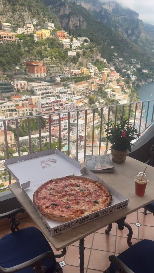 Post 9 by Ｃｏｌｌｉｎａ Ｂａｋｅｒｙ on Instagram (video)