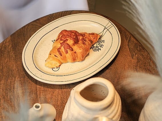 Post 5 by V60 Coffee Shop on Instagram (image)
