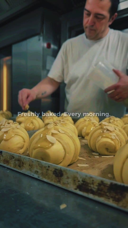 Post 8 by M A G I C O ● Bakery on Instagram (video)