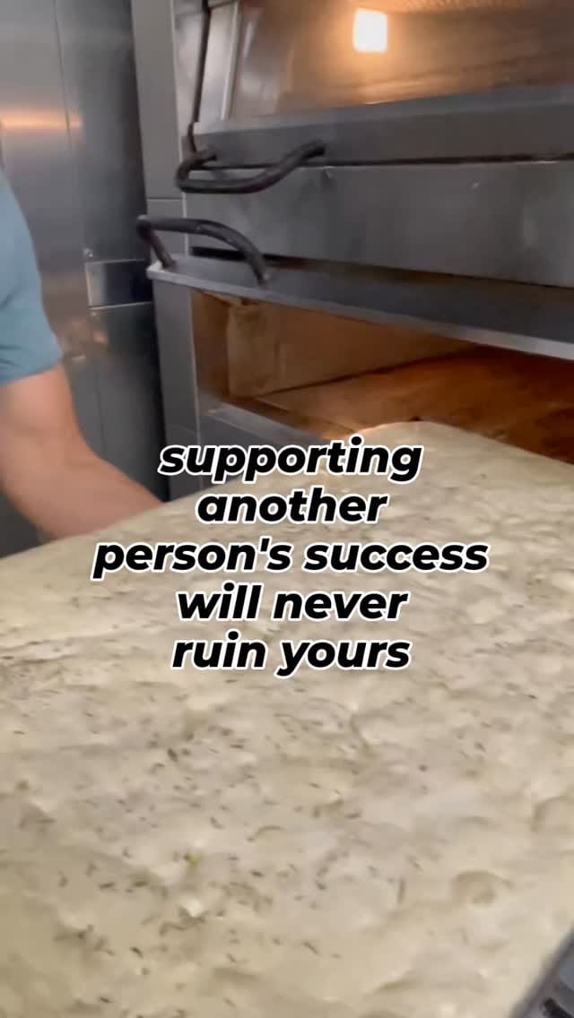 Post 7 by M A G I C O ● Bakery on Instagram (video)