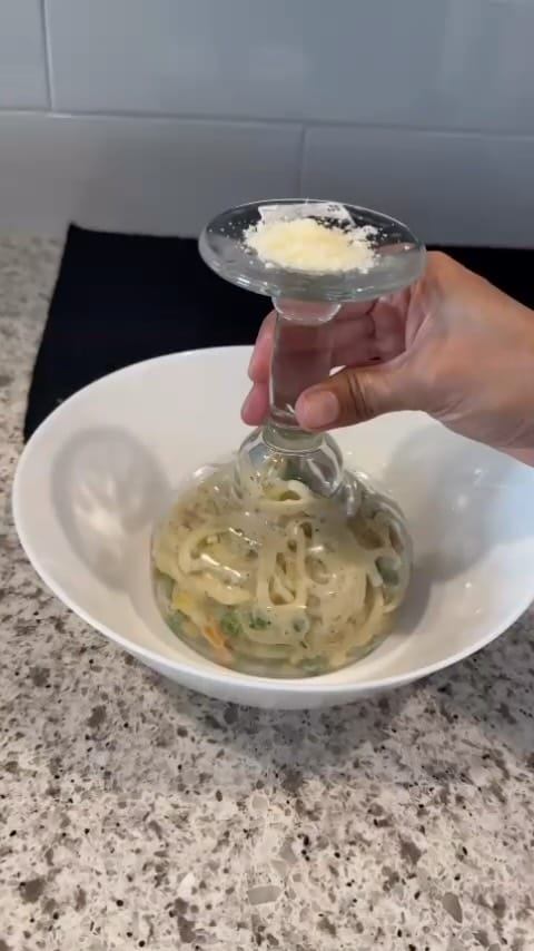 Post 8 by Mona Sahni on Instagram (video)