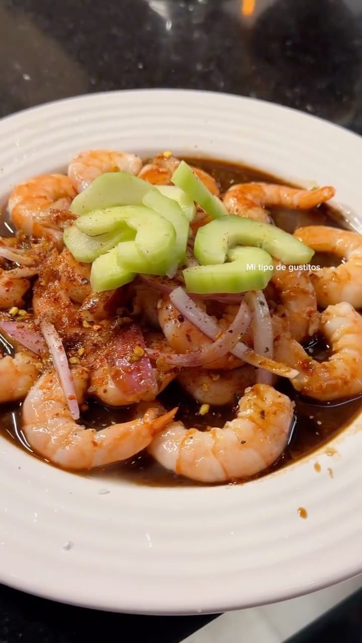 Post 3 by Mariscos Beto on Instagram (video)