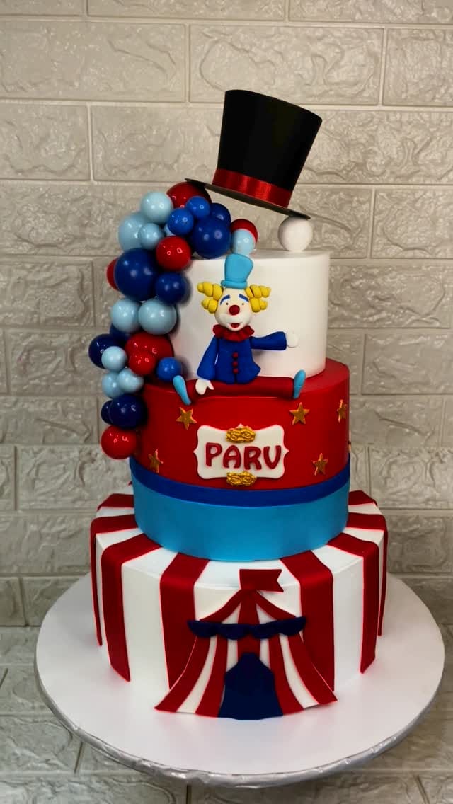 Post 10 by Eshitaa & Seema | Cakes | Jaipur on Instagram (video)