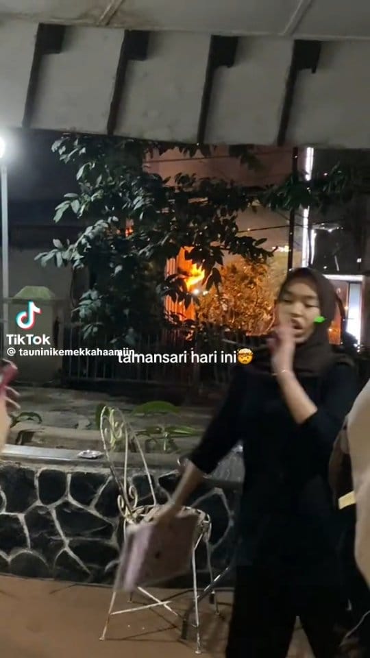 Post 7 by Pabrik roti on Instagram (video)