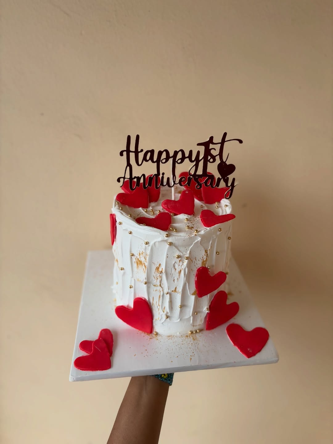Post 1 by Sheycakes ; Cakes•Cupcakes •Gift Packages on Instagram (image)