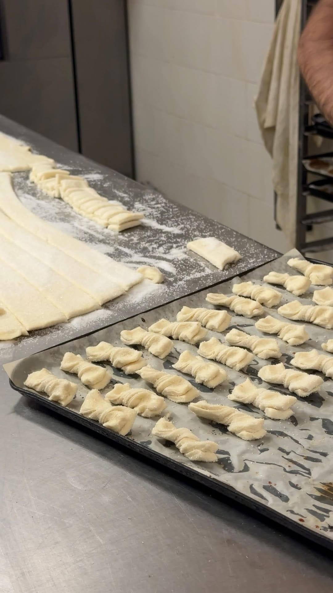Post 2 by Forno Campo de’ Fiori dal 1880 on Instagram (video)