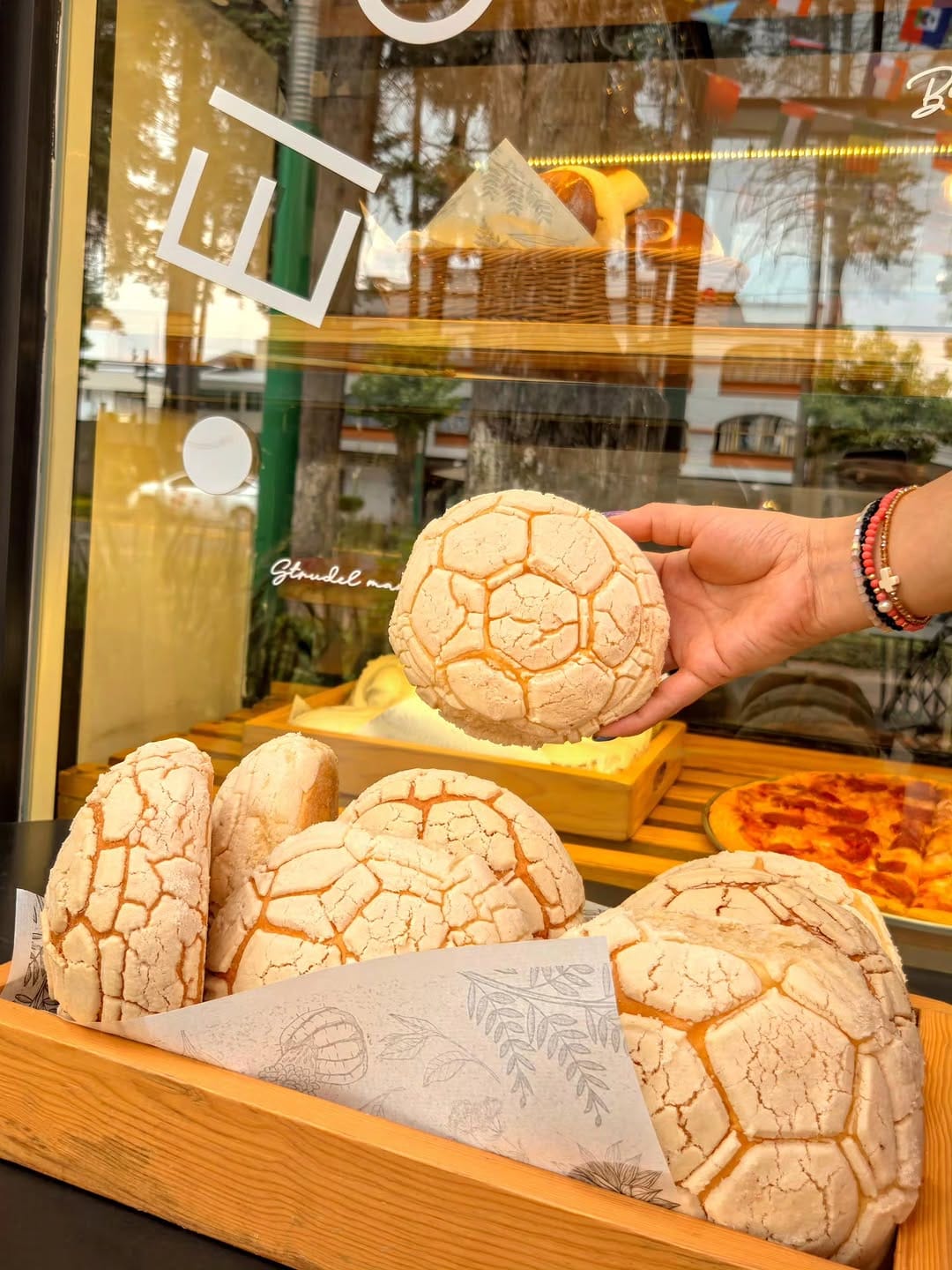Post 1 by ATELIER  Panadería artesanal • Cafetería de especialidad on Instagram (image)