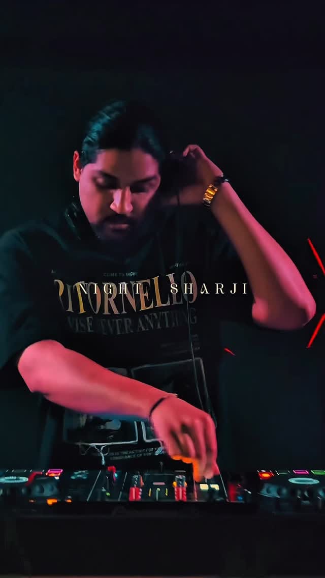 Post 3 by Cafe Sharji | کافه فست فود شرجی on Instagram (video)