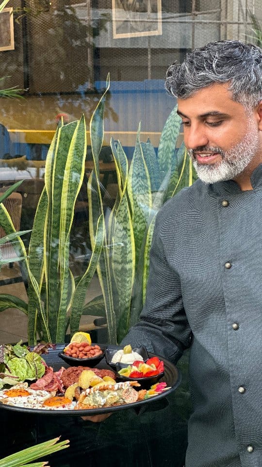 Post 9 by Cafe Sharji | کافه فست فود شرجی on Instagram (video)