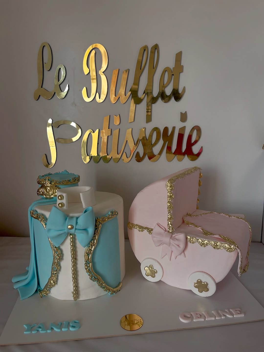 Post 9 by Le buffet | cake design | mini cake | pâtisserie on Instagram (carousel)