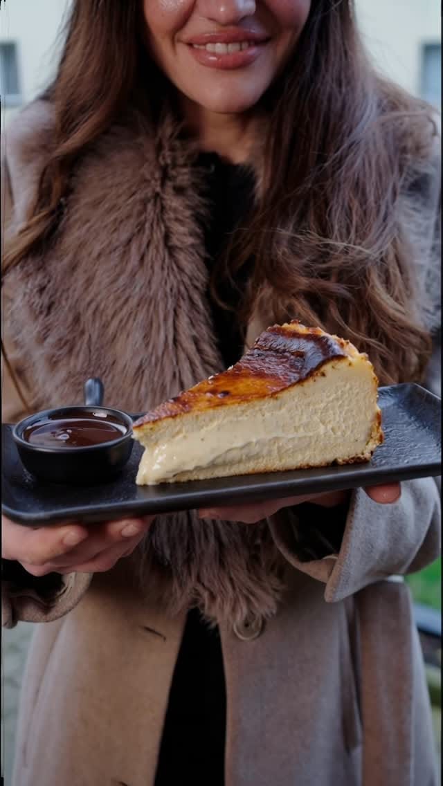 Post 3 by Bereket Baklava on Instagram (video)