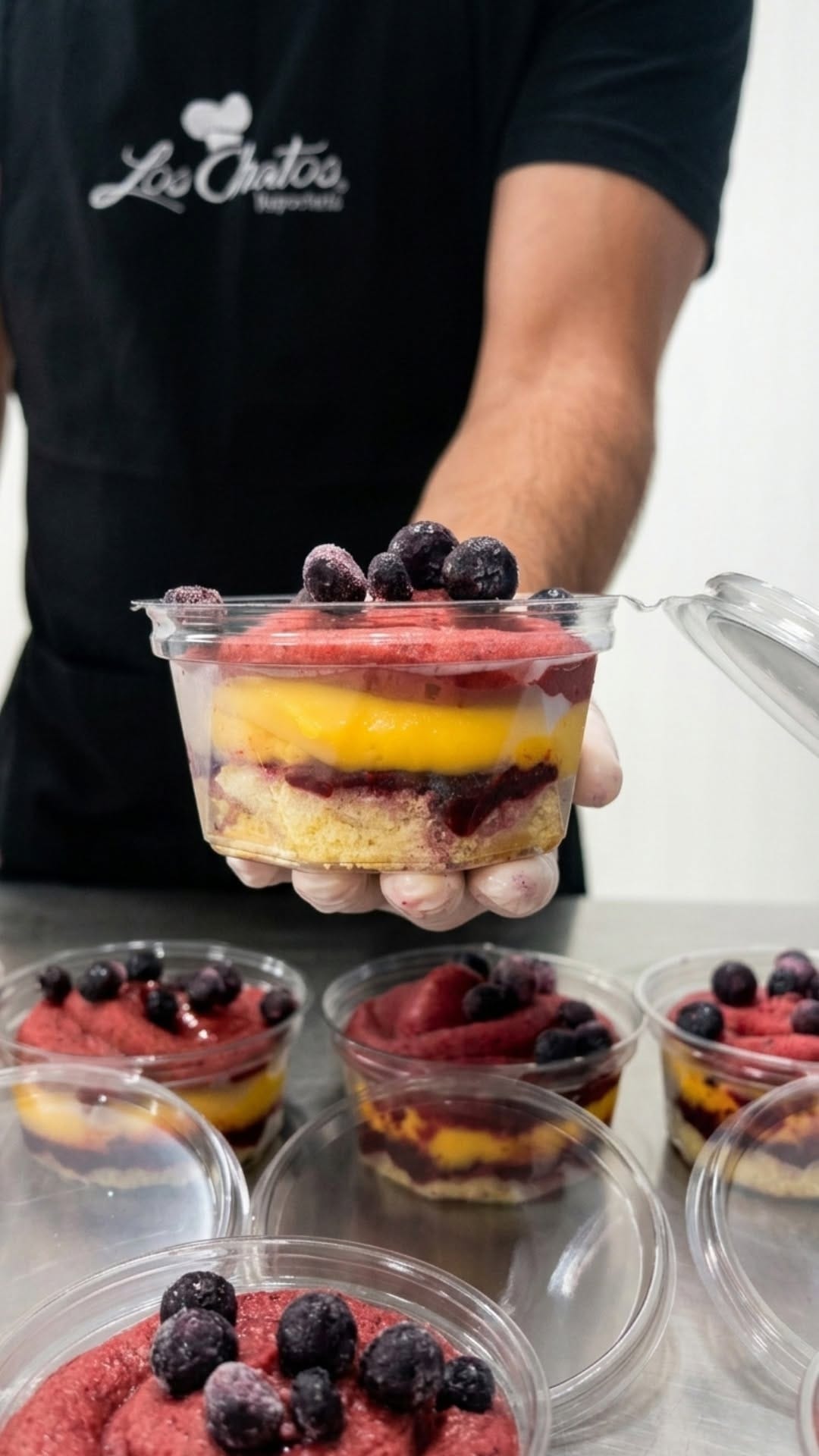 Post 6 by Repostería Los Chatos on Instagram (video)