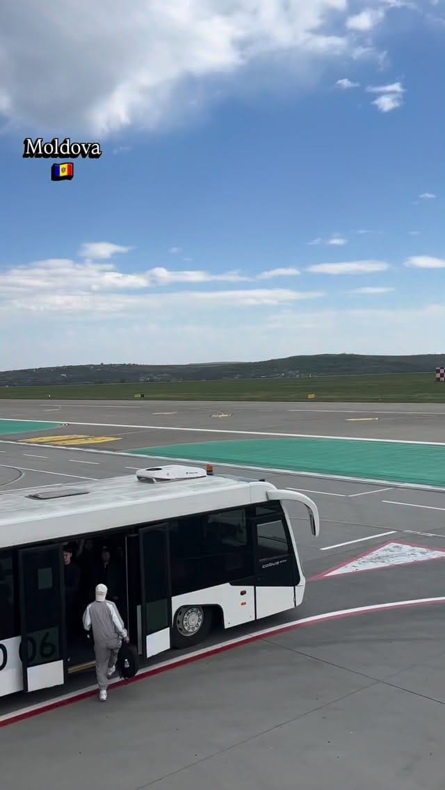 Post 2 by Инга Коева on Instagram (video)