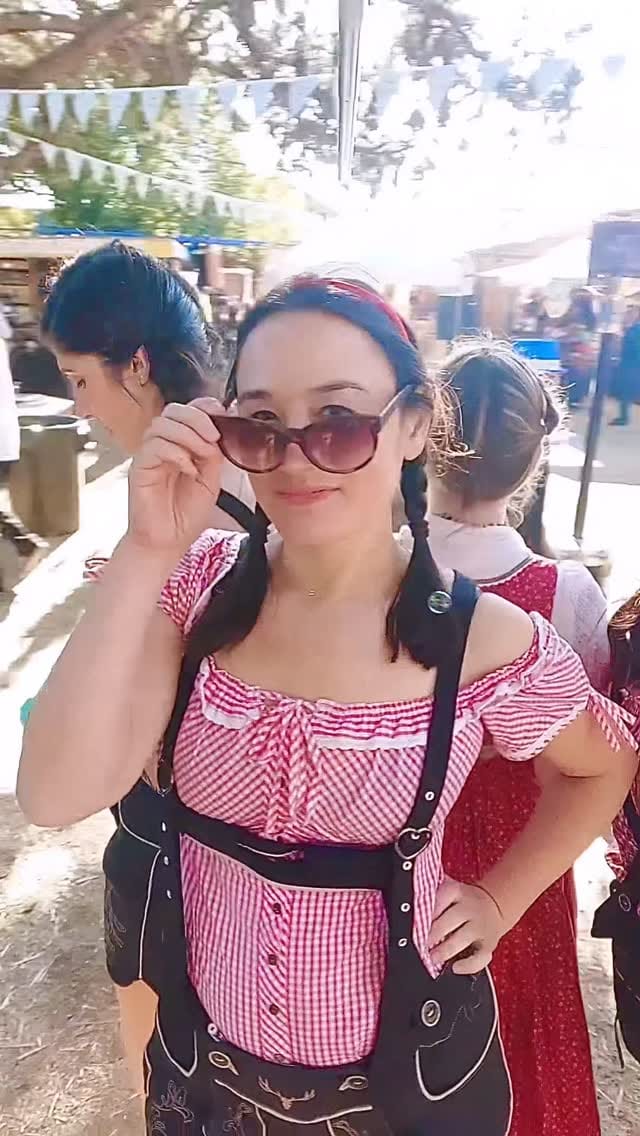 Post 3 by Jessica Fichot on Instagram (video)