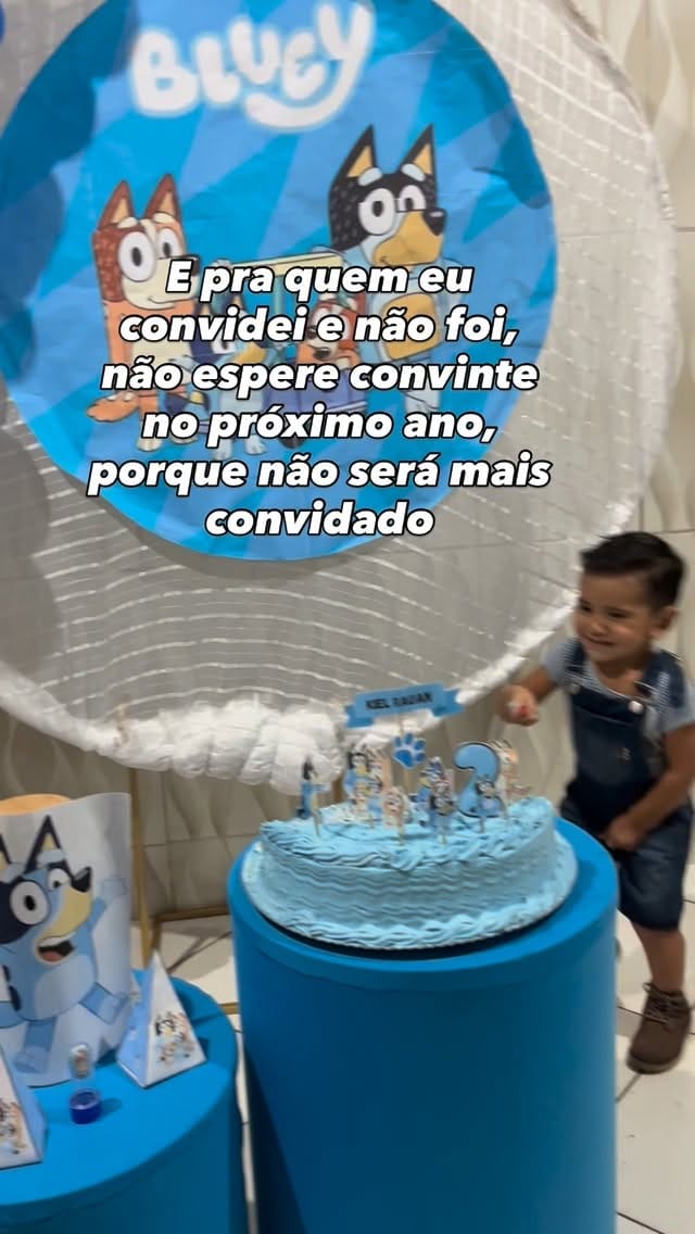 Post 10 by Elinaria Jucielma on Instagram (video)