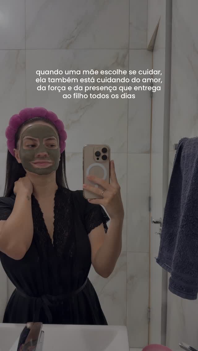 Post 5 by Karoline Camargo on Instagram (video)