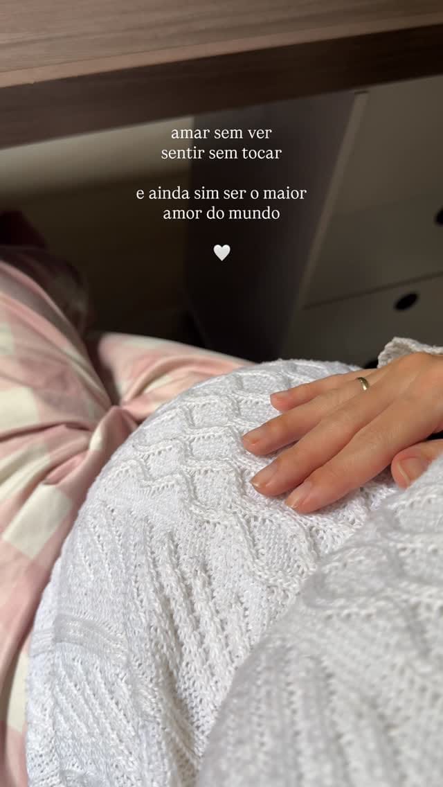 Post 10 by Karoline Camargo on Instagram (video)
