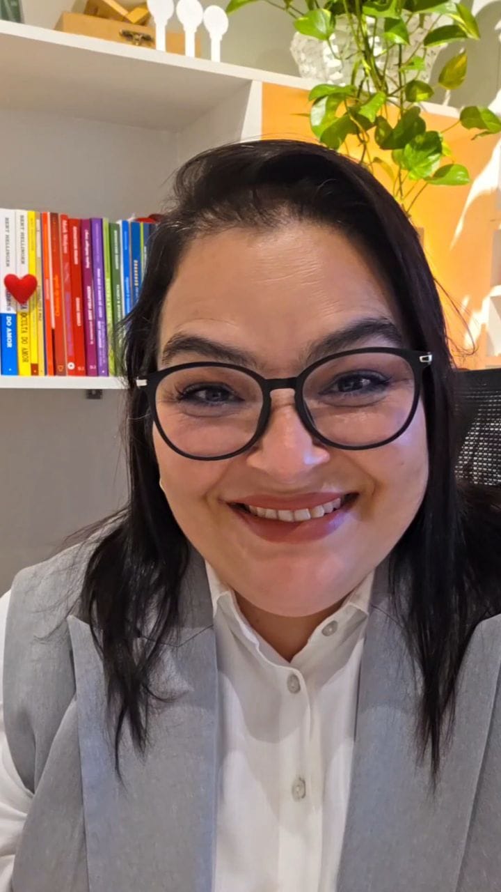 Post 7 by Erika Fequettia | Constelação Familiar & Empresarial on Instagram (video)