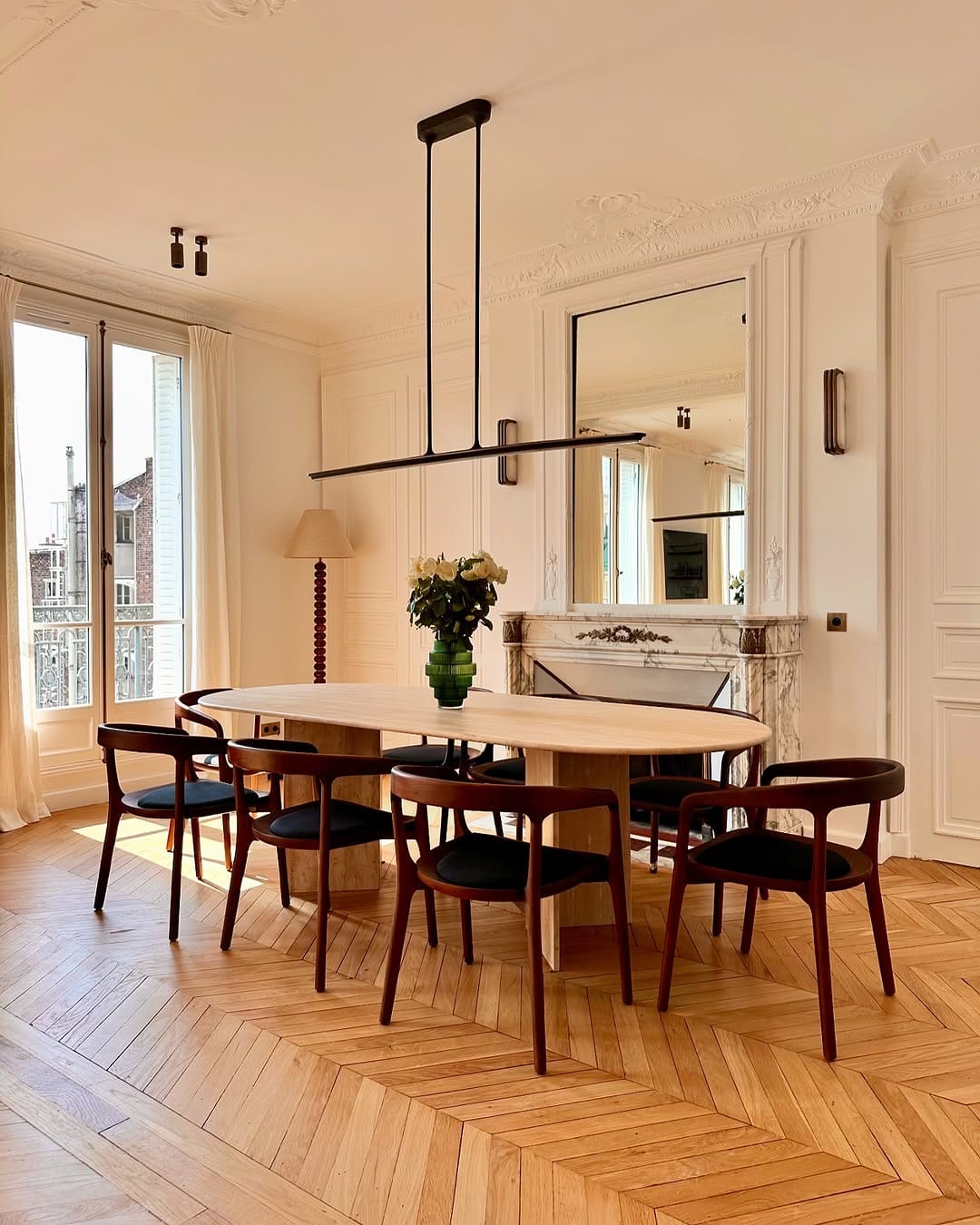 Post 9 by TALKA - mobilier haut de gamme en travertin et marbre on Instagram (carousel)