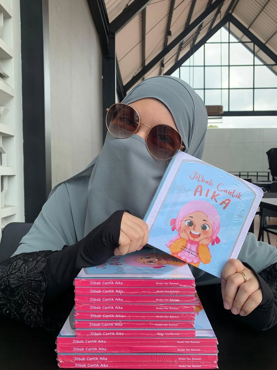 Post 10 by Abidah Nur Rahmah| Ilustrator on Instagram (carousel)